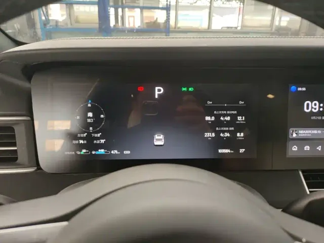 Li Auto ONE — Фото автомобиля 11