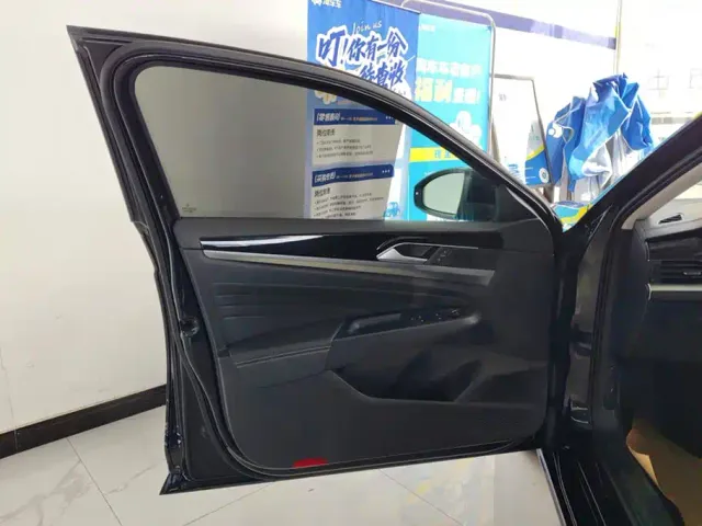 Volkswagen Passat — Фото автомобиля 7
