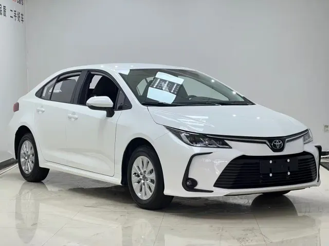 Toyota Corolla — Фото автомобиля 3