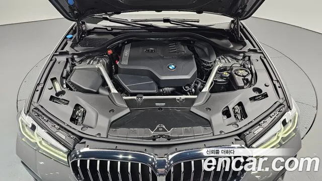 BMW 5 Series G30 — Фото автомобиля 6
