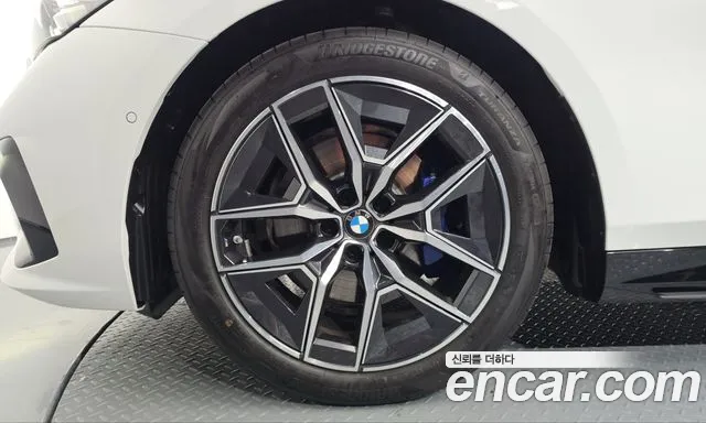 BMW 5 Series — Фото автомобиля 5
