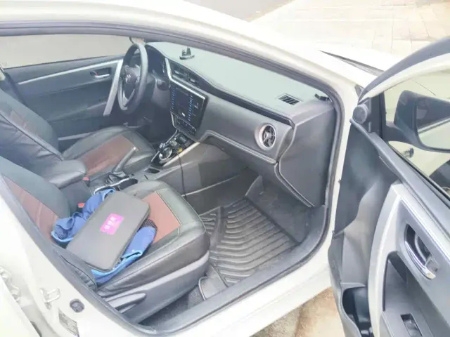 Toyota Corolla Twin Engine E+ — Фото автомобиля 10