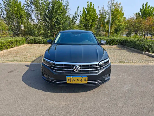Фотография автомобиля — Volkswagen Sagitar