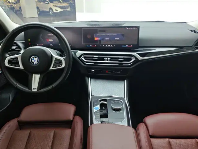 BMW i3 — Фото автомобиля 12