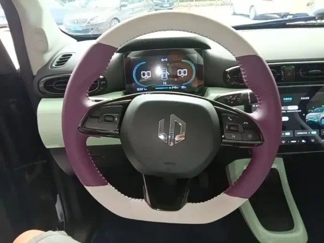Leapmotor T03 — Фото автомобиля 10