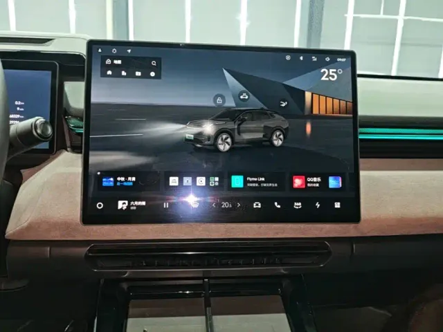 Lynk & Co Lynk & Co 08 EM-P 2023 220km 4WD Performance Halo — Фото автомобиля 12
