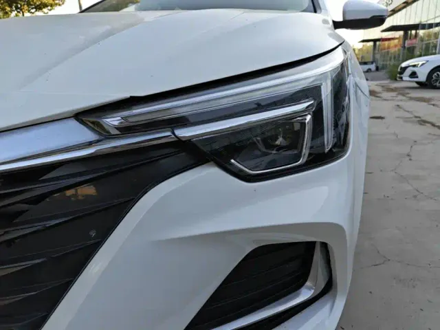 Roewe i6 MAX EV — Фото автомобиля 23