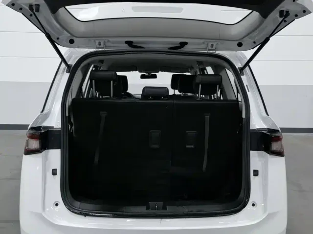 Wuling Jiachen — Фото автомобиля 16