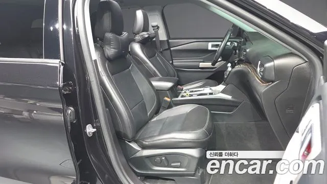 Ford Explorer — Фото автомобиля 9
