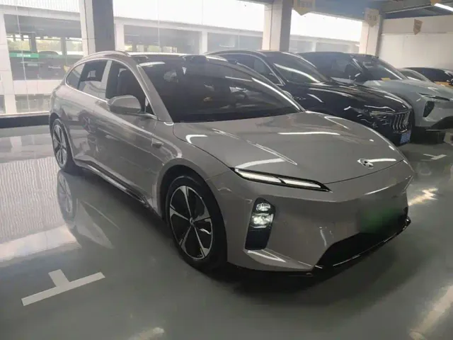 Nio ET5 Touring — Фото автомобиля 3