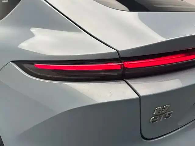 Nio ET5 — Фото автомобиля 18