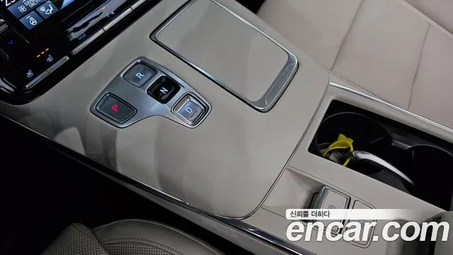 Hyundai Grandeur (New) Hybrid — Фото автомобиля 9
