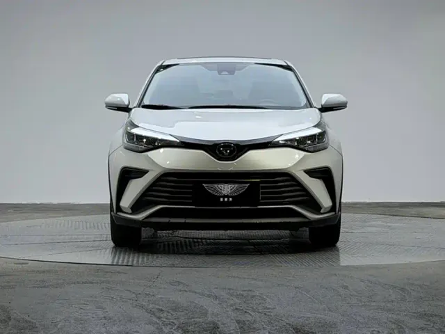 Toyota IZOA — Фото автомобиля 2