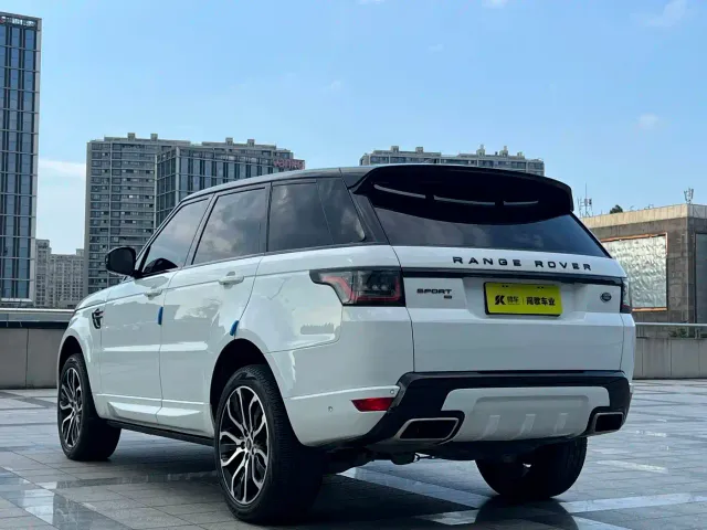 Land Rover Range Rover Sport — Фото автомобиля 5