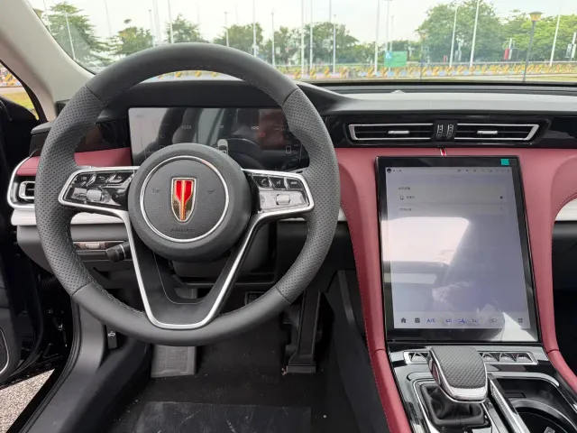 Hongqi H5 — Фото автомобиля 18