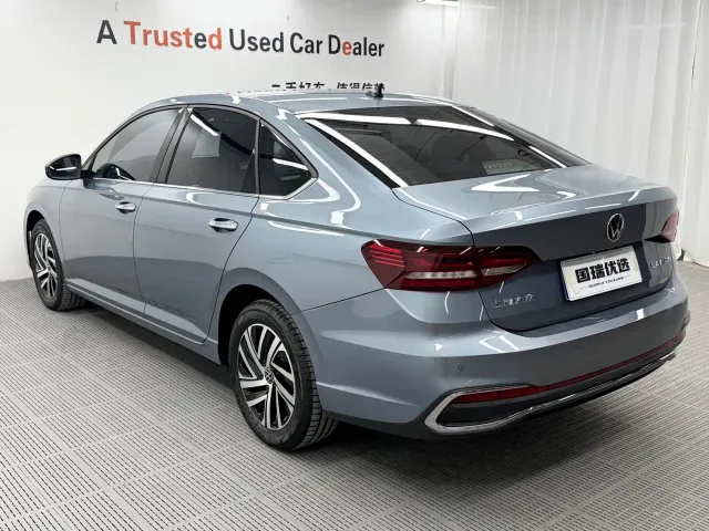 Volkswagen Lavida — Фото автомобиля 6