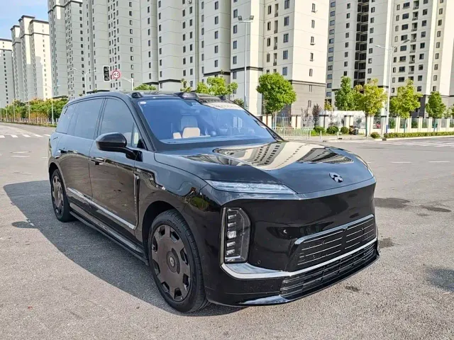 Nio ES9 — Фото автомобиля 2