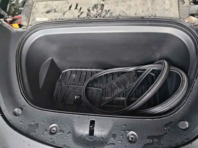 Tesla Model Y — Фото автомобиля 9