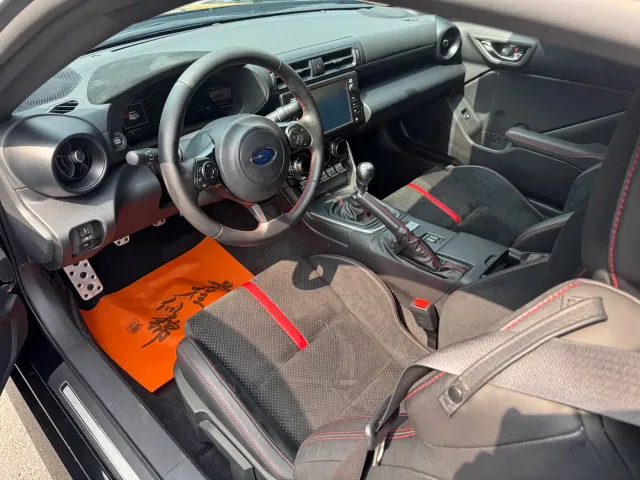 Subaru BRZ — Фото автомобиля 8