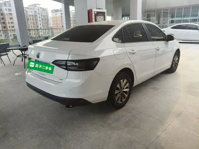 Volkswagen Lavida — Фото автомобиля 6