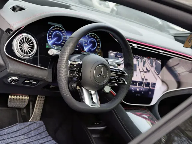 Mercedes-Benz EQS AMG — Фото автомобиля 12