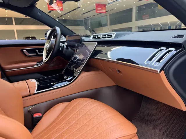 Mercedes-Benz S-Class — Фото автомобиля 24