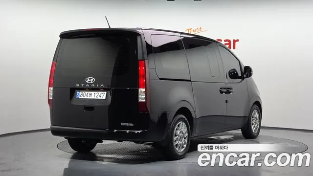 Hyundai Staria — Фото автомобиля 2