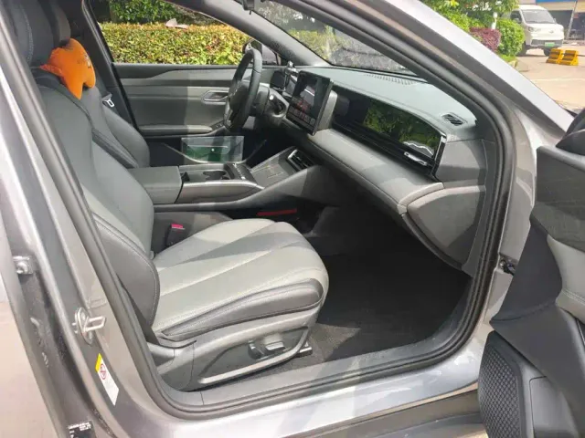 BYD Qin L — Фото автомобиля 7