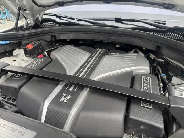 Rolls-Royce Cullinan — Фото автомобиля 17
