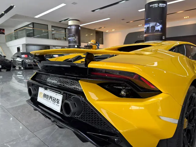 Lamborghini Huracan — Фото автомобиля 11