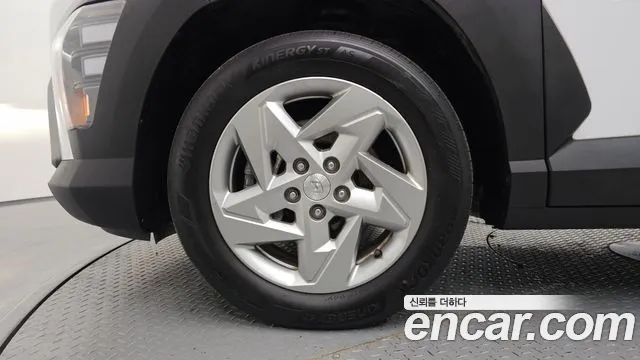 Hyundai Kona SX2 — Фото автомобиля 5