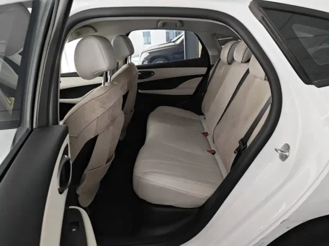 BYD Seal 05 DM-i — Фото автомобиля 16