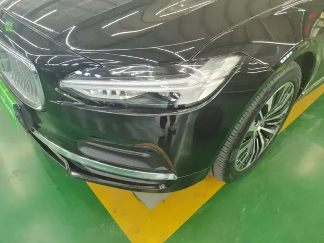 Volvo S90 — Фото автомобиля 23