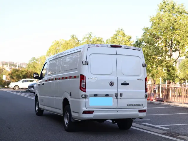 Dongfeng Yufeng EM27 — Фото автомобиля 4