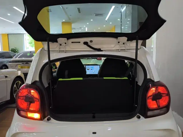 Roewe Clever — Фото автомобиля 18