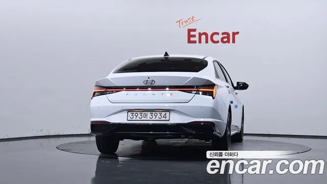 Hyundai Avante CN7 — Фото автомобиля 4