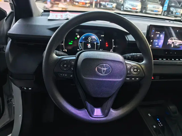 Toyota Corolla Cross — Фото автомобиля 8