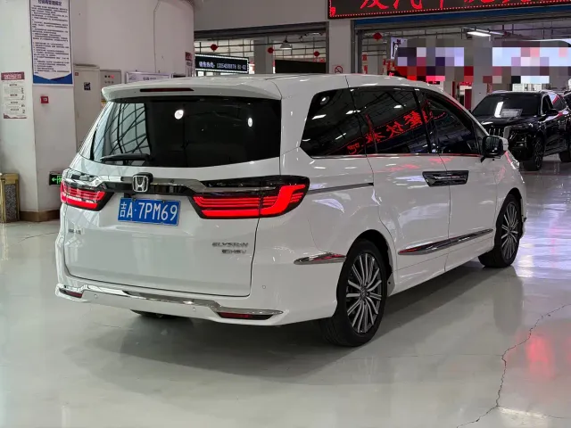 Honda Elysion — Фото автомобиля 7