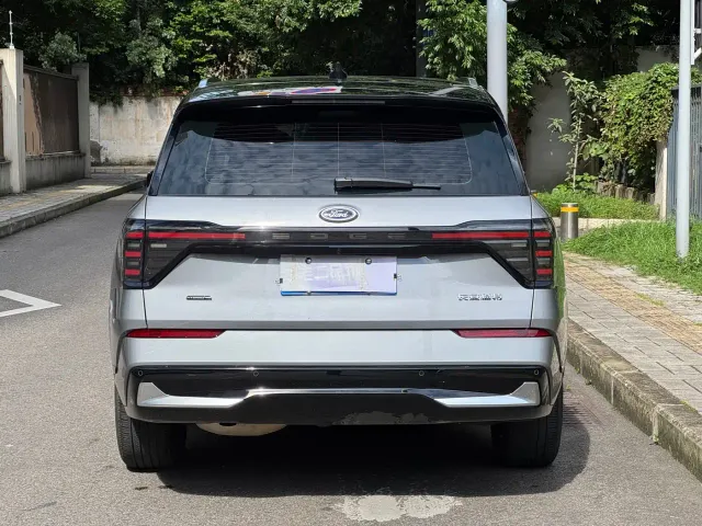 Ford Edge — Фото автомобиля 10