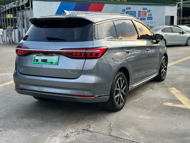 BYD Song MAX — Фото автомобиля 5