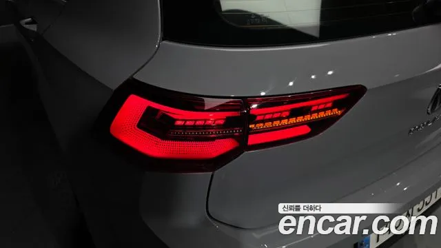 Volkswagen Golf Golf 8 поколение 2.0 TDI Prestige — Фото автомобиля 17