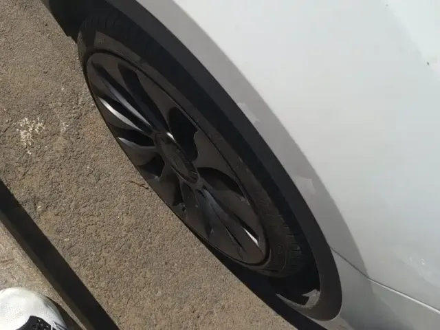 Tesla Model Y — Фото автомобиля 6