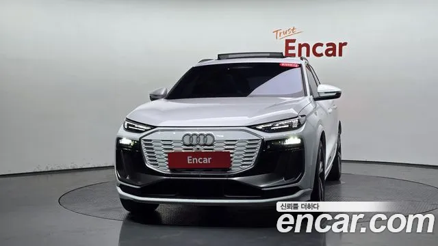 Audi Q6 e-tron — Фото автомобиля 2