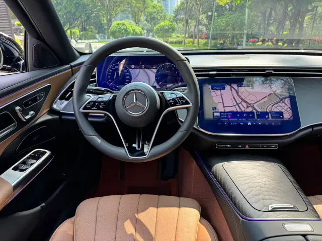 Mercedes-Benz E-Class — Фото автомобиля 7