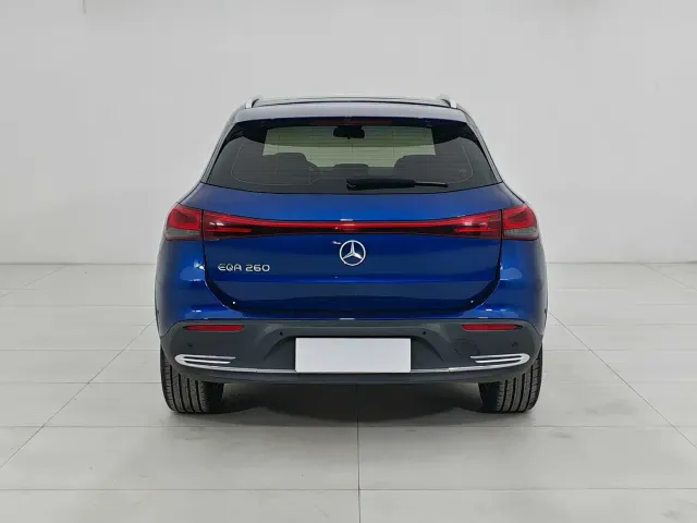 Mercedes-Benz EQA — Фото автомобиля 5