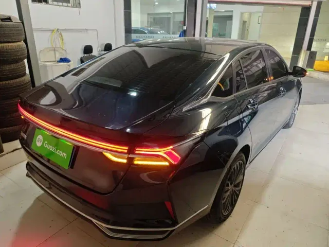 Dongfeng Yixuan MAX — Фото автомобиля 4