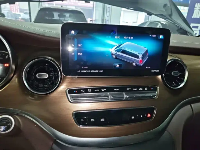 Mercedes-Benz V-Class — Фото автомобиля 12