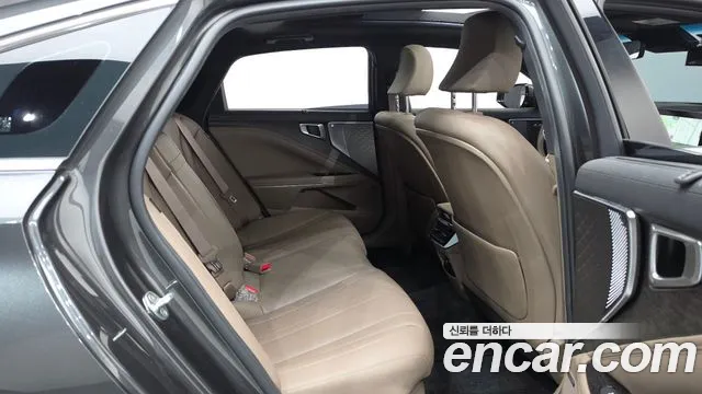 Kia K8 Hybrid — Фото автомобиля 12