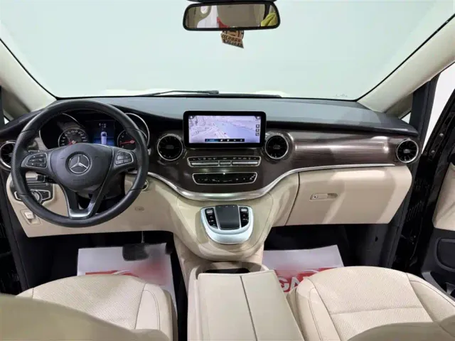 Mercedes-Benz V-Class — Фото автомобиля 19