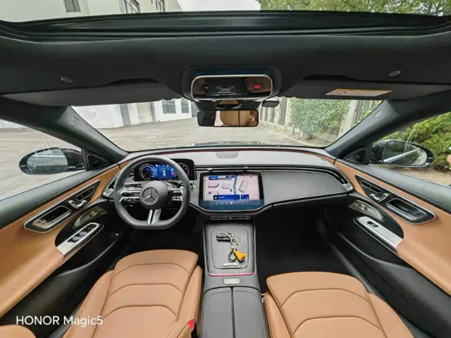 Mercedes-Benz E-Class — Фото автомобиля 6